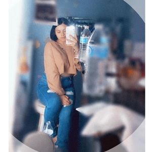 Meet your Posher, Alondra